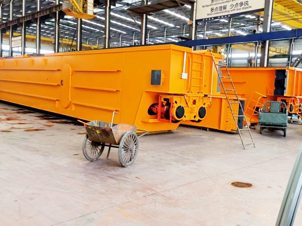 橋式抓斗起重機